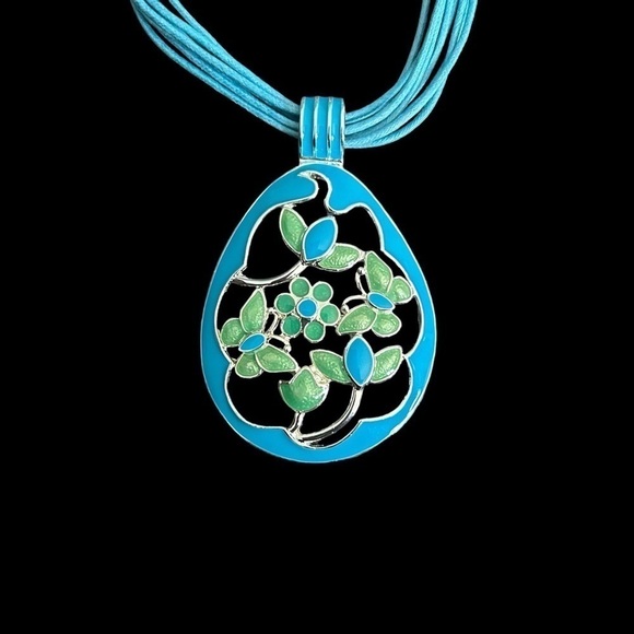 Stephan & Co. Turquoise Blue and Green Pendant Necklace of Butterflies & Flowers - Picture 3 of 10